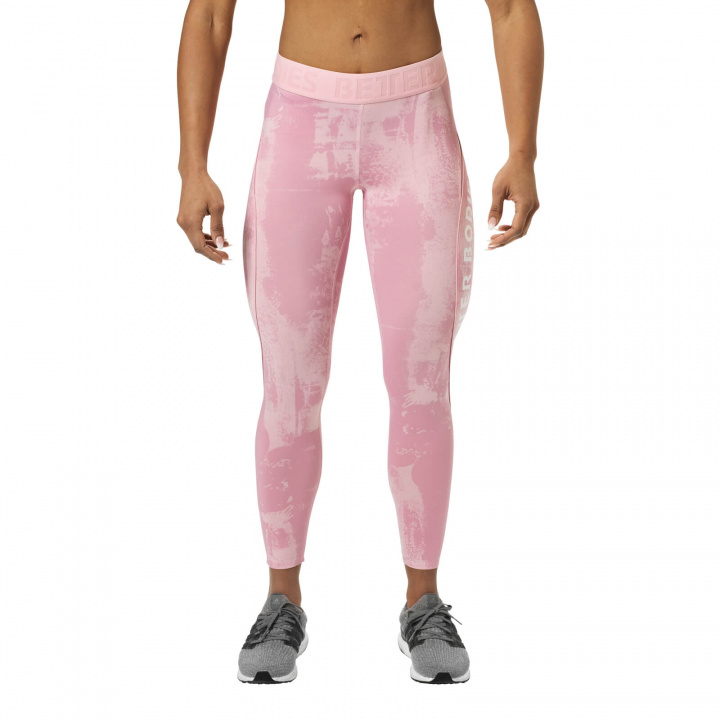 Tjek Gracie Curve Tights, lys pink print, Better Bodies hos SportGymButike