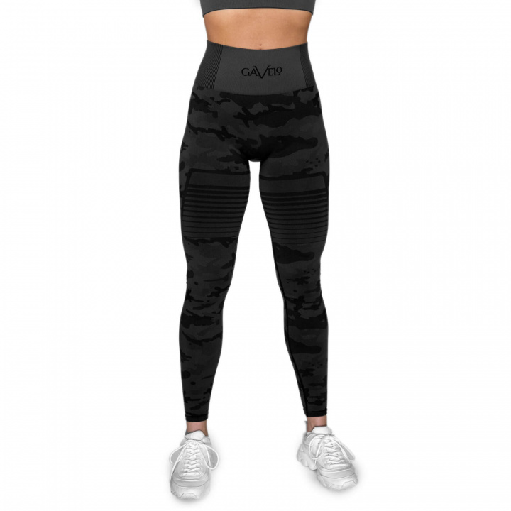 Se Seamless Leggings, pirat sort camo, Gavelo på SportGymButikken.dk