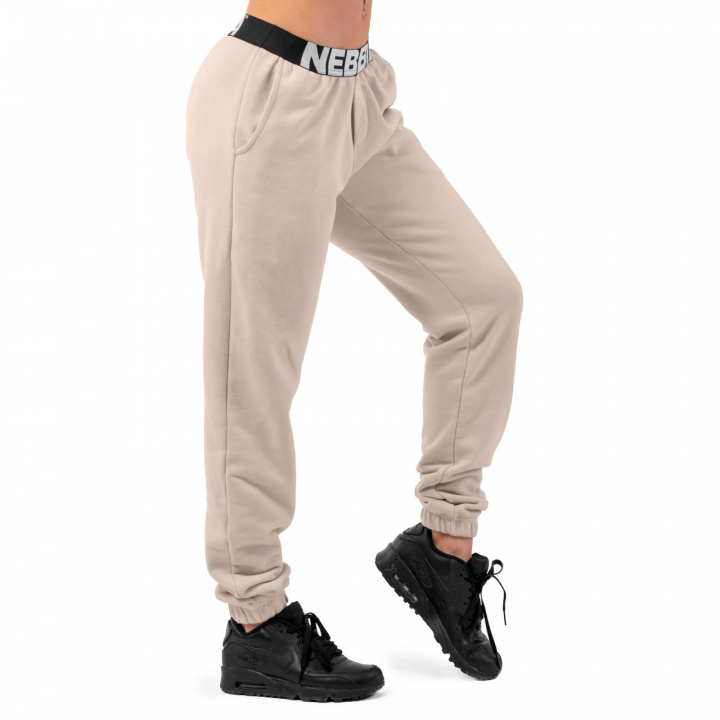 Iconic Mid-Waist Sweatpants, cream, Nebbia i gruppen Dametøj / Undertøj / Sports BH hos Sportgymbutikken.dk (GWN-408-15r)